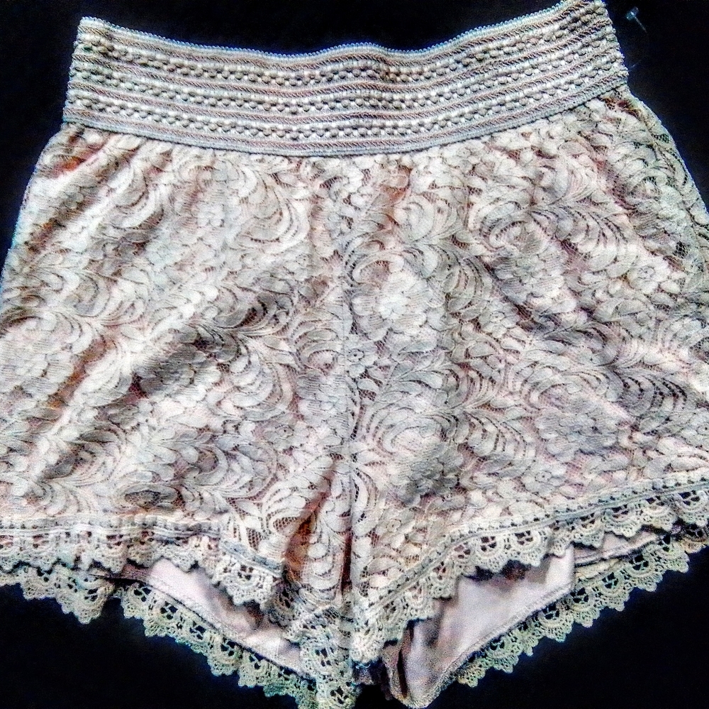 Ambiance light pink lace shorts XL